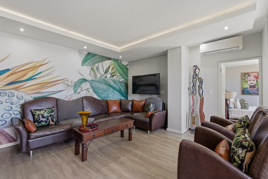 2 Bedroom Property for Sale in Green Point Western Cape